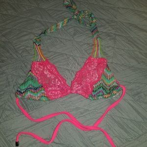 Beach bunny swimsuit top size small